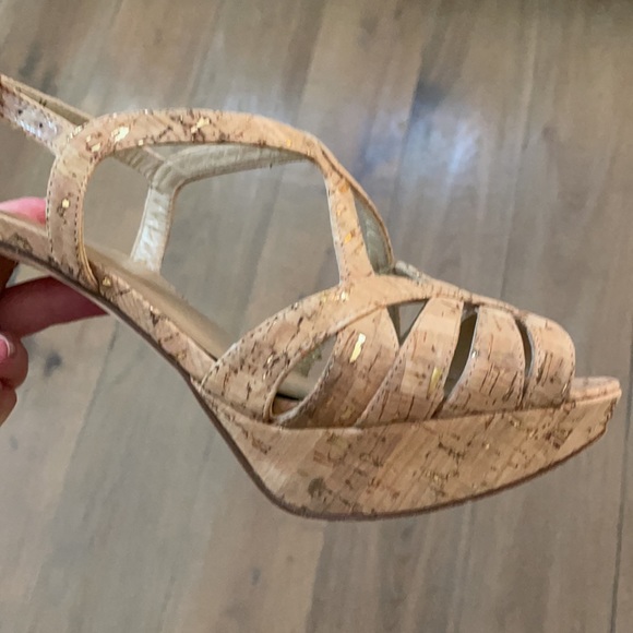 Stuart Weitzman Cork High Heels- Size 9 - Picture 11 of 16